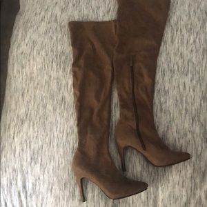 Suede boots